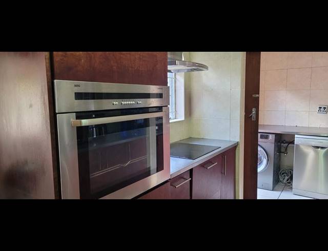 4 BEDROOM HOUSE FOR SALE IN GLENVISTA